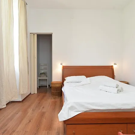 House Dragan 1231 Semesterbostad